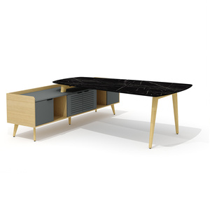 Конференц-стол с опорной тумбой