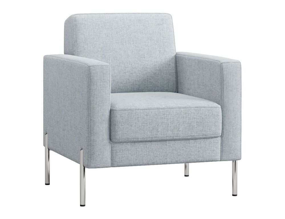 Кресло с подлокотниками