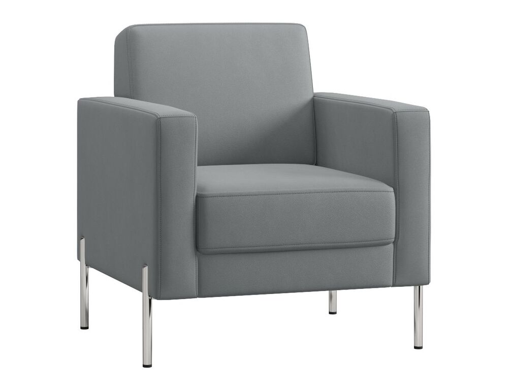 Кресло с подлокотниками