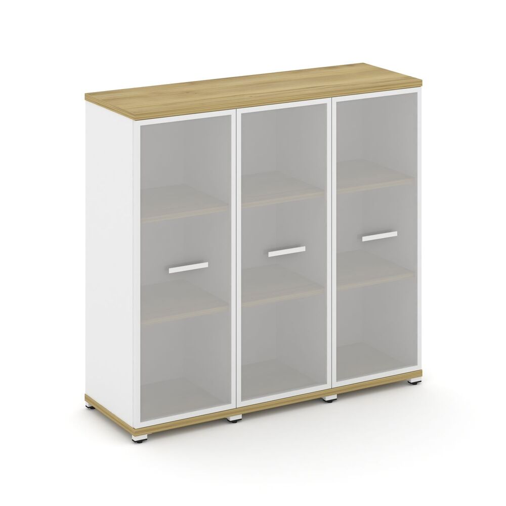 Шкаф три узкие секции, 3 ниши