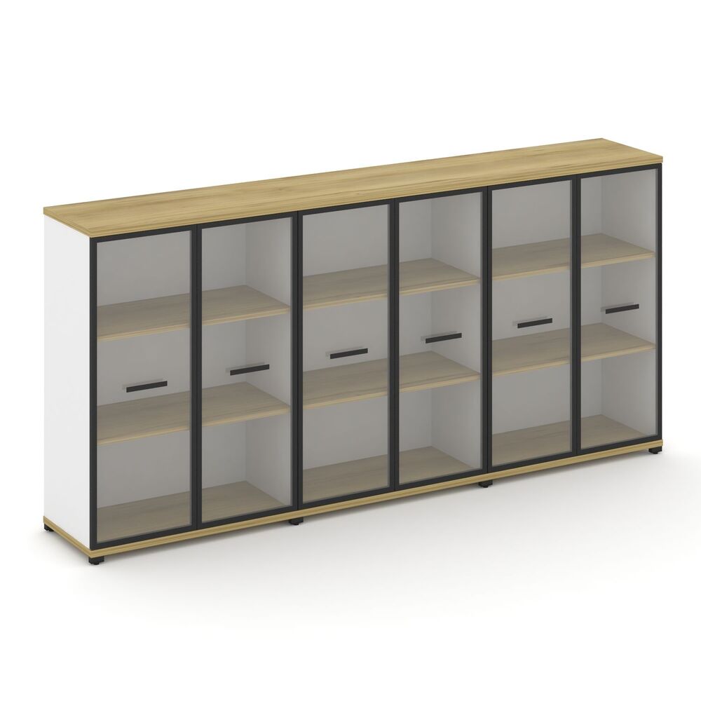 Шкаф три широкие секции, 3 ниши