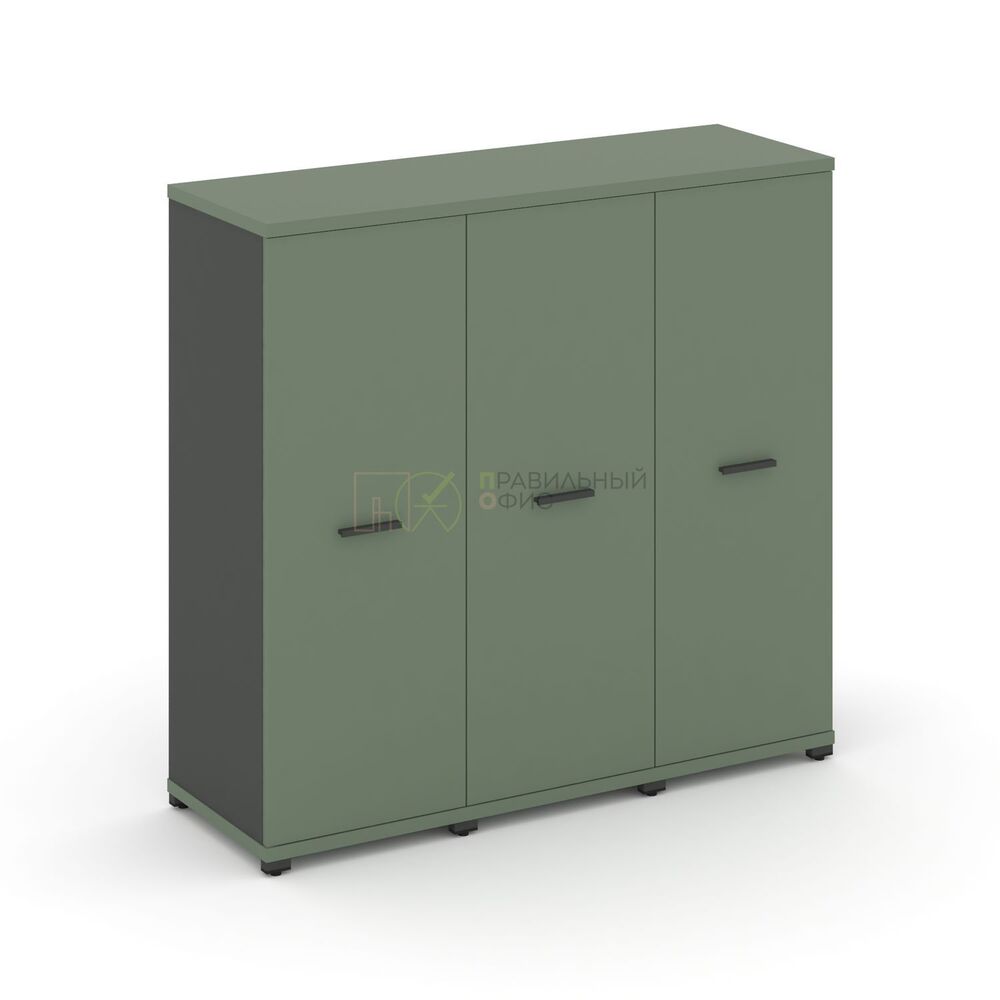 Шкаф три узкие секции, 3 ниши