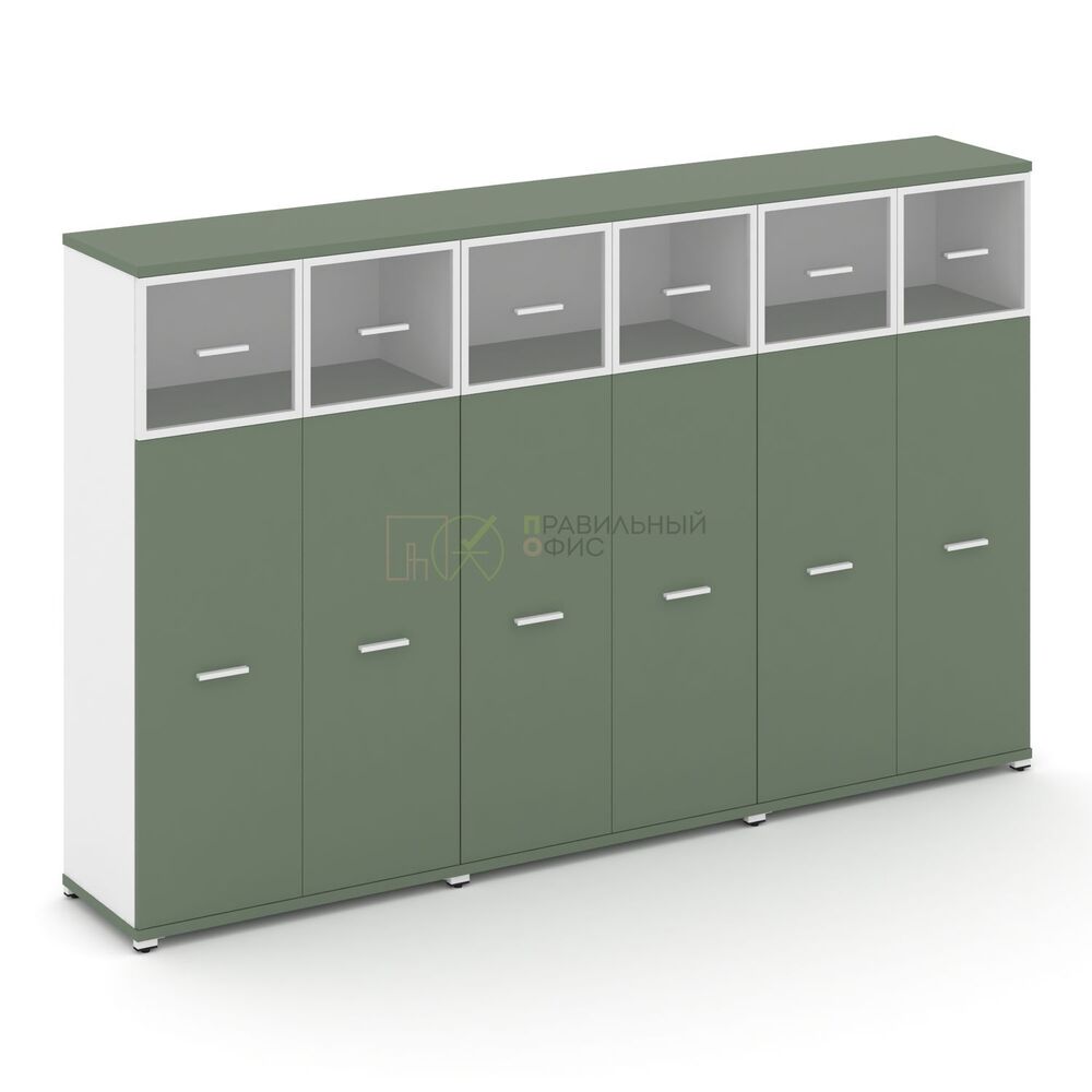 Шкаф три широкие секции, 4 ниши