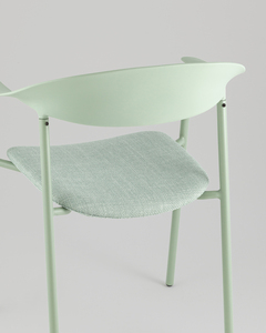 Стул пластик с подушкой