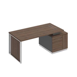 Стол руководителя с декоративной вставкой